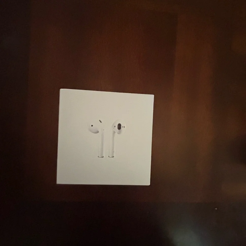 Apple White AirPods Wireless Headset